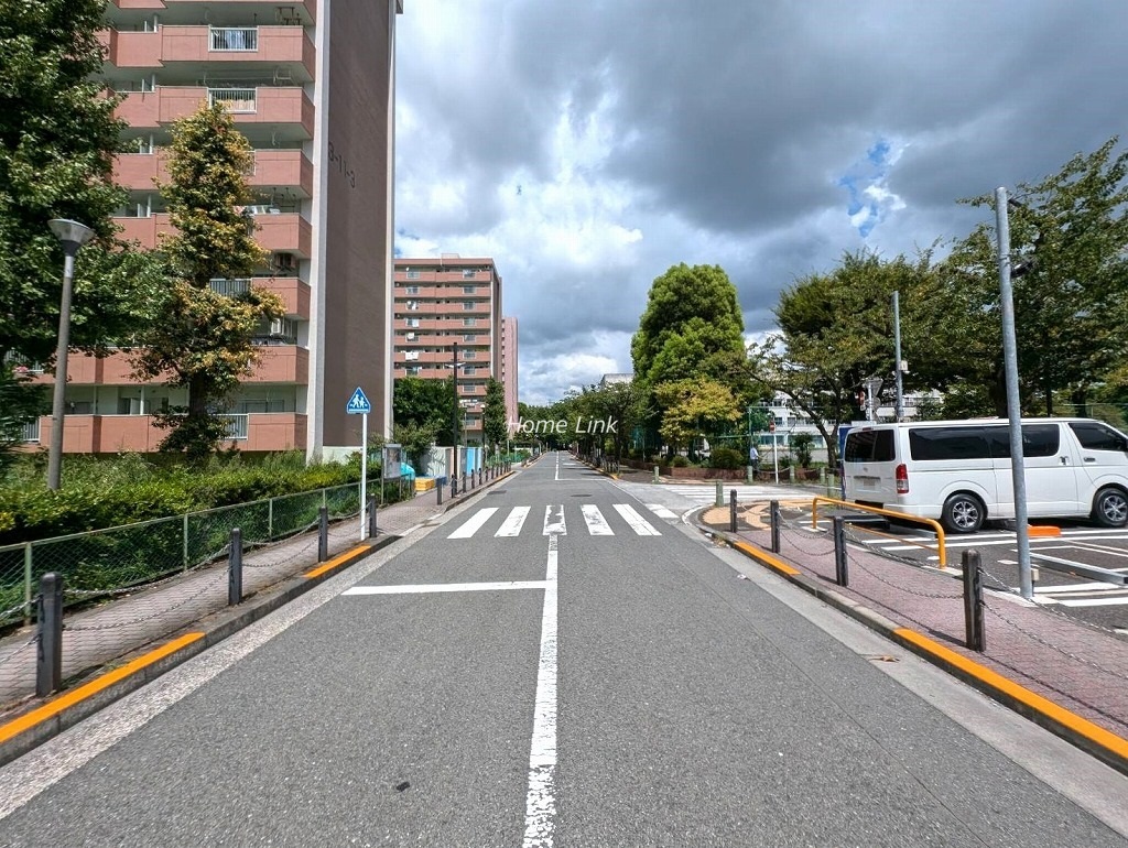 高島平第3住宅　前面道路